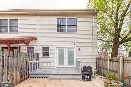 1209 Brown St, Wilmington DE  19805-4724 exterior