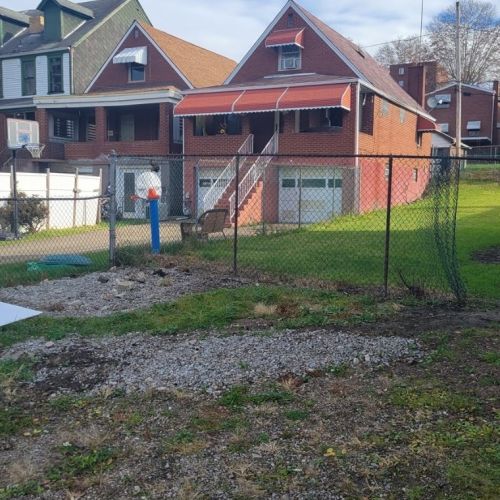 821 Monongahela Ave, Glassport, PA 15045-1626
