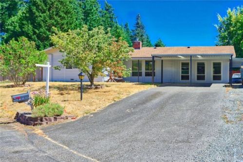 12215 86th Avenue Ct, Puyallup, WA 98373-4945