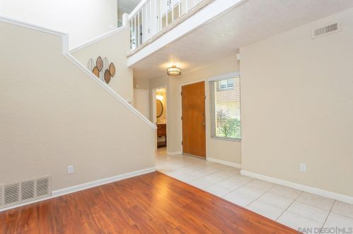 10316 Caminito Surabaya, San Diego, CA 92131-1635