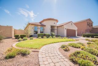 1689 Nightingale Ln, Gilbert, AZ 85298-3203