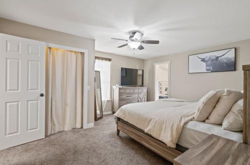 3130 Airline Hwy, Hollister CA  95023-9725 exterior