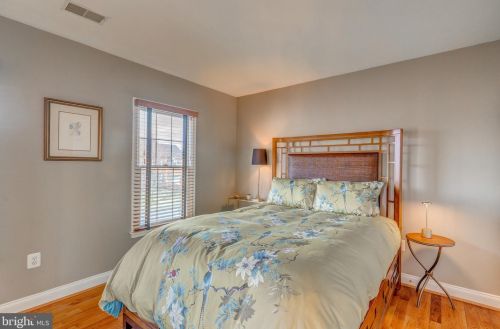 18292 St Georges Ct, Leesburg VA  20176-7421 exterior