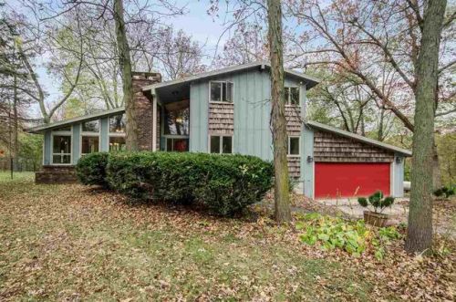 2475 125th Dr, Genoa Bluff, IA 52301-8764