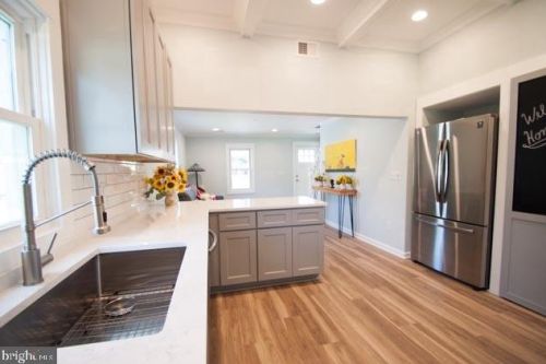 635 Ash St, Strasburg VA  22657-2028 exterior