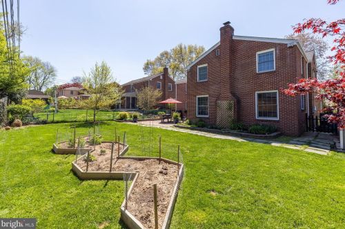 2217 Hearn Rd, Wilmington DE  19803-5227 exterior
