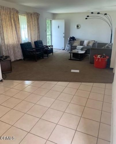 164 Navarro St, Oxnard CA 93030-6153 exterior