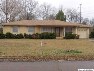 211 Cumberland Dr, Huntsville, AL 35803-1023
