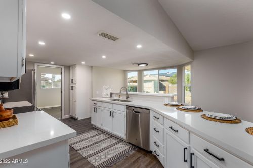 12430 Fieldstone Dr, Sun City, AZ 85375-1930