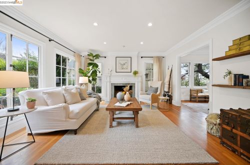 1230 Holman Rd, Oakland CA  94610-2541 exterior