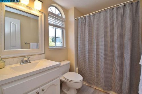 984 Springview Cir, San Ramon CA  94583-4721 exterior