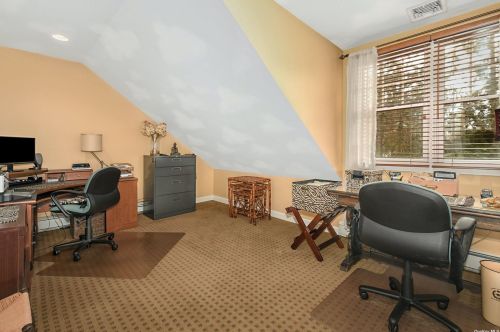 7 Sunken Meadow Rd, Northport NY  11768-2718 exterior