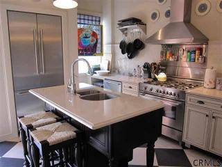 804 Madison Ave, Albany, NY 12208-3320