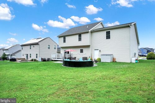 385 Thoroughbred Dr, York Haven PA  exterior