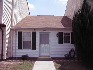 2821 Eric Ct, Chesapeake VA  23323-2724 exterior