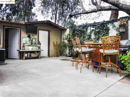 201 Trident Dr, West Pittsburg CA  94565-3525 exterior