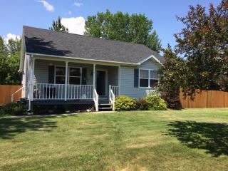 9 New Kent Rd, Fortsville NY  12831-1375 exterior