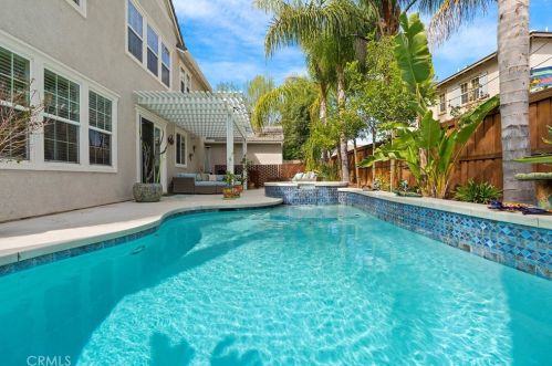 27406 Quincy Ln, Temecula CA  92591-4402 exterior