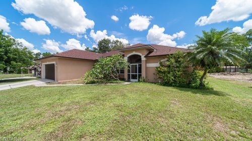 304 Robert Ave, Lehigh Acres, FL 33936-1624