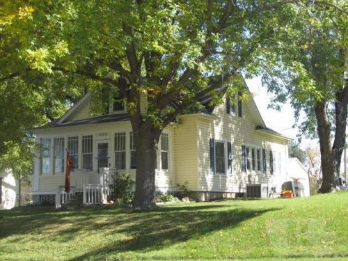 308 Maple St, Roselle, IA 51401-2961