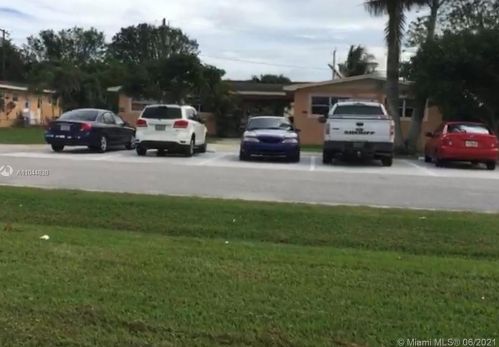 482 Cypress Ave, Pahokee FL  33476-1940 exterior