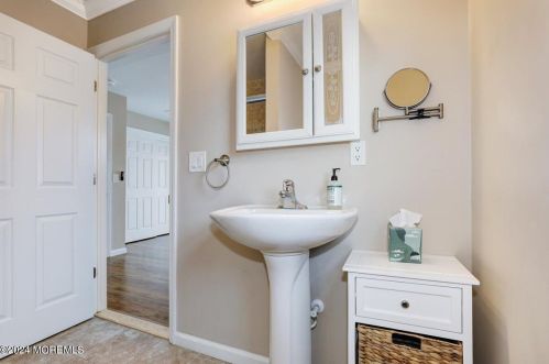 557 California Ave, Bricktown NJ  08724-1233 exterior