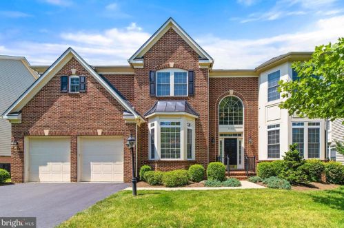 43896 Riverpoint Dr, Leesburg, VA 20176-8498