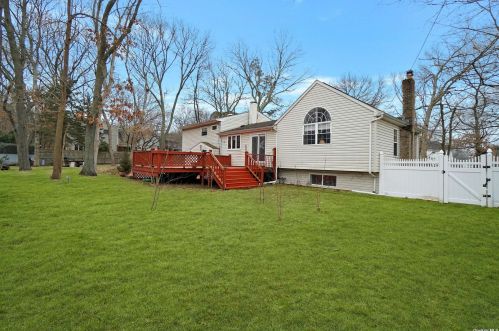 23 Rondell Ln, South Setauket, NY 11720-4305