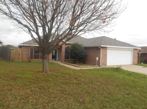 1712 Ryanfeld Dr, Midlothian TX  76063-5961 exterior