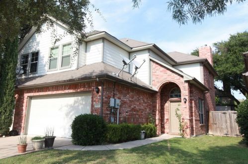 911 Spring Valley Plz, Richardson TX  75080-6727 exterior