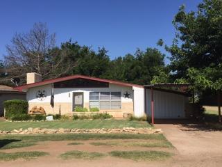 1307 Avenue L, Haskell, TX 79521-3317