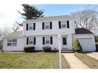 30 Rochford Ave, New Haven, CT 06514-4332