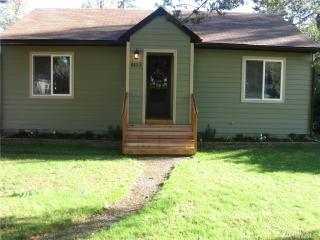 9133 D St, Tacoma, WA 98445-2137