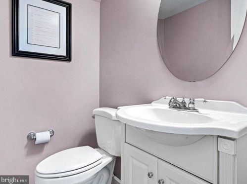 6 Hampshire Ct, Erial NJ exterior