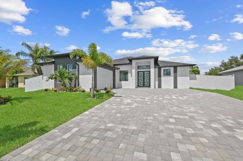 1203 2nd St, Cape Coral, FL 33990-0017