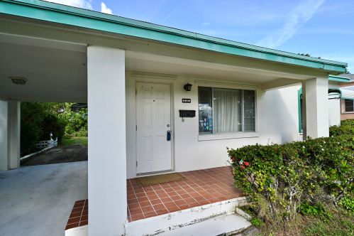 925 31st St, West Palm Beach, FL 33407-5003