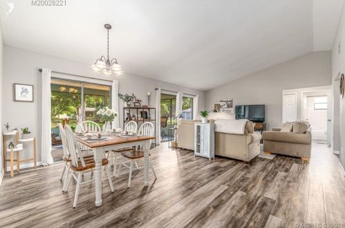 2220 Manor Ave, Fort Pierce, FL 34952-6836