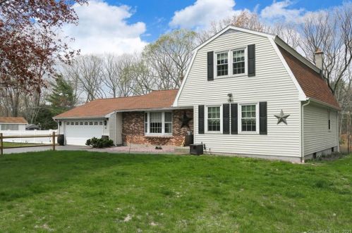 32 Elvira Hts, Putnam CT  06260-2500 exterior