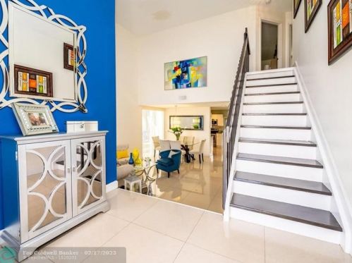 12008 13th St, Hollywood, FL 33026-3876