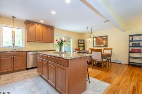 420 Drakestown Rd, Roxbury Township NJ  07836-9648 exterior