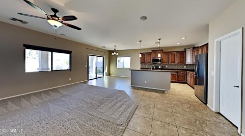 810 Reeves Ave, San Tan Valley, AZ 85140-6711