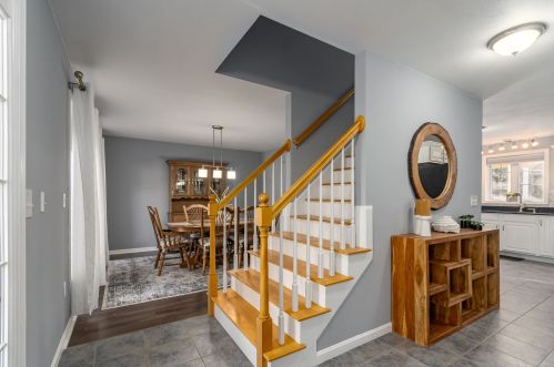 4 Ames Rd, Brookline NH  03033-2304 exterior