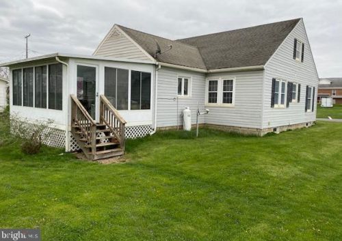 408 Milford St, Academia, PA 17082-9783