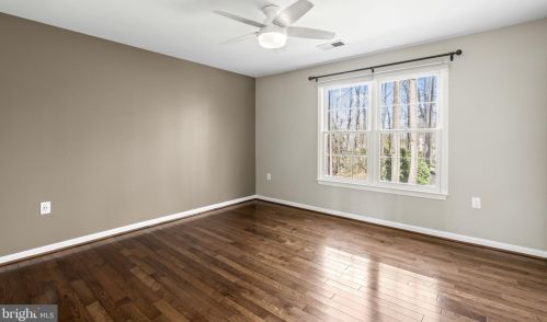 518 Fortress Cir, Leesburg VA  20175-8929 exterior