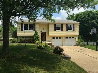 200 Crestridge Dr, Moon Twp, PA 15108-1129