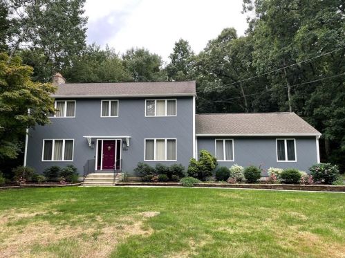 106 Winsor Ave, Providence, RI 02919-1013