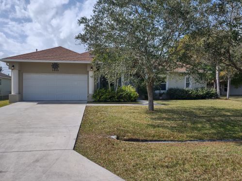 3408 Bevil Ave, Fort Pierce, FL 34984-6538