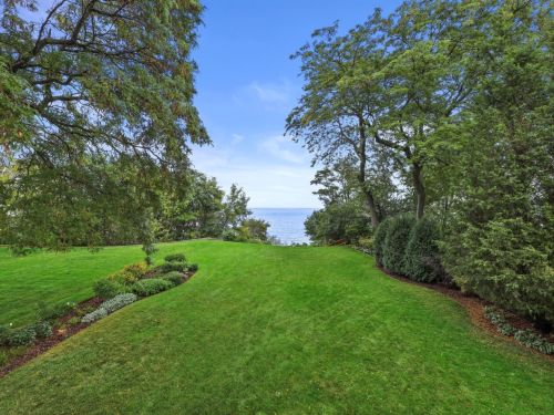 4114 Lk Dr, Milwaukee WI 53211-1719 exterior