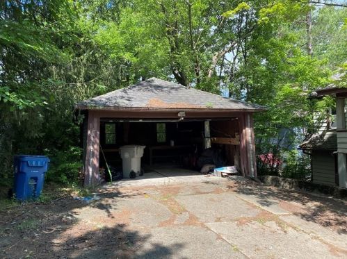 694 Chestnut St, Meadville PA  16335-2304 exterior