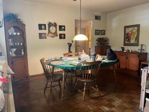 6654 Belle Glade Ave, San Diego CA 92119-2221 exterior